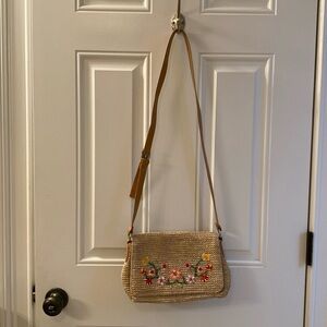 Straw women’s purse